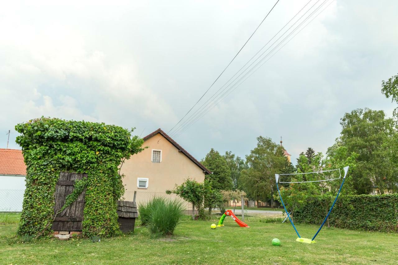 Garden Holiday Home Drenje  Eksteriør bilde